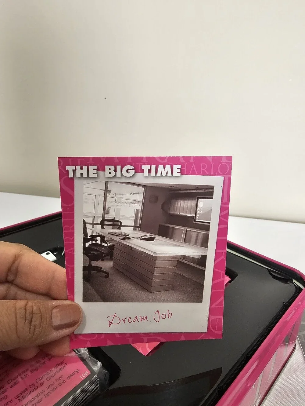 Sex and the City Trivia Game - Hot Pink Collectible Tin